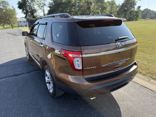 2011 Ford Explorer Limited — photo 13