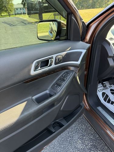 2011 Ford Explorer Limited — photo 30