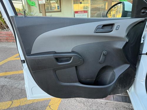 2016 Chevrolet Sonic LS — photo 27