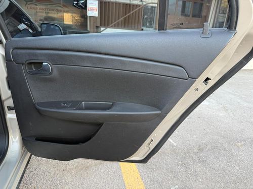 2011 Chevrolet Malibu 1LT — photo 25