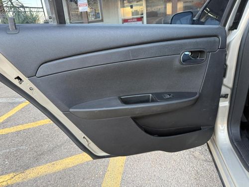 2011 Chevrolet Malibu 1LT — photo 26