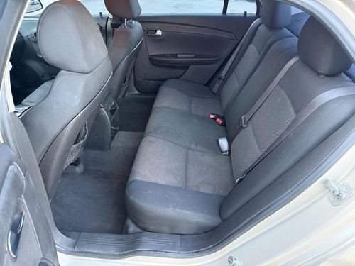 2011 Chevrolet Malibu 1LT — photo 21