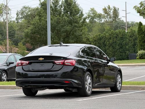 2020 Chevrolet Malibu LT — photo 11