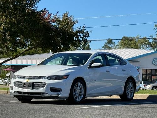2017 Chevrolet Malibu 1LT — photo 4