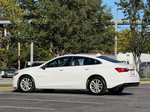 2017 Chevrolet Malibu 1LT — photo 8