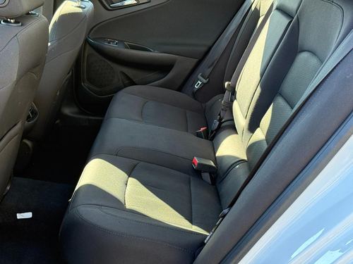 2017 Chevrolet Malibu 1LT — photo 25