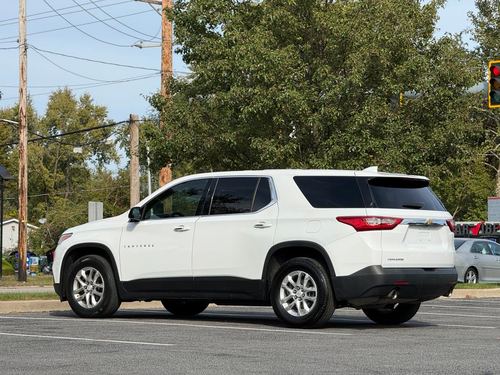 2018 Chevrolet Traverse LS — photo 9