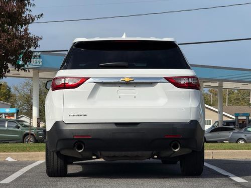 2018 Chevrolet Traverse LS — photo 11