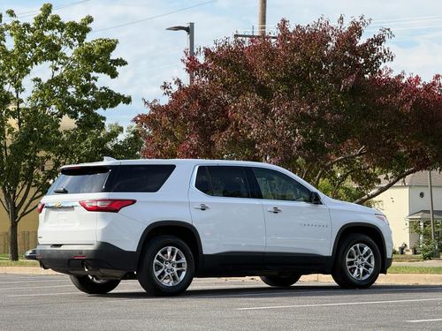 2018 Chevrolet Traverse LS — photo 12