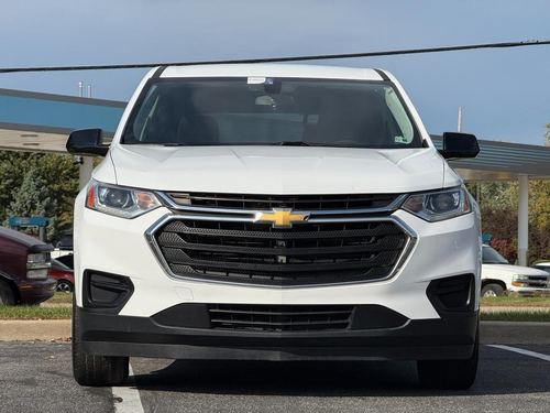 2018 Chevrolet Traverse LS — photo 4