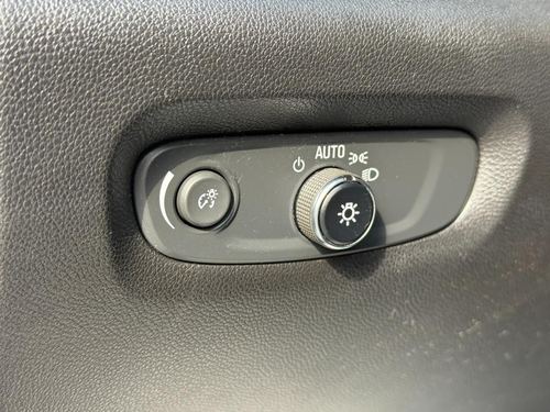 2018 Chevrolet Traverse LS — photo 33