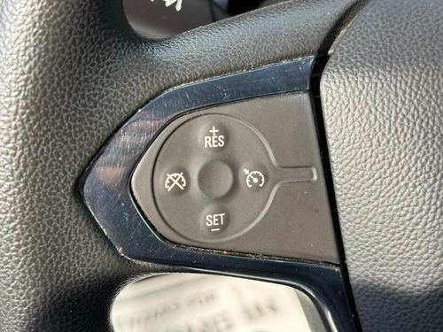 2018 Chevrolet Traverse LS — photo 17