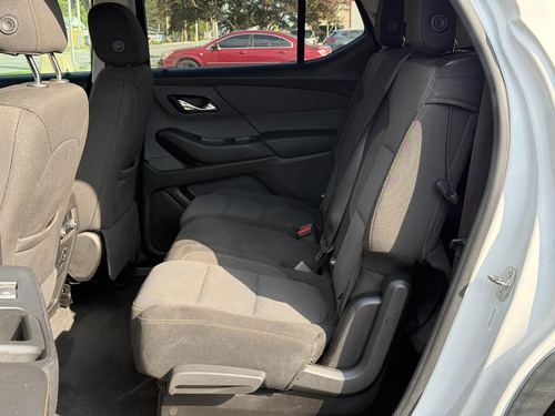 2018 Chevrolet Traverse LS — photo 25