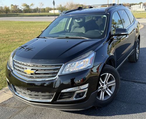 2017 Chevrolet Traverse 2LT — photo 2