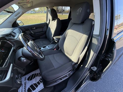 2017 Chevrolet Traverse 2LT — photo 17