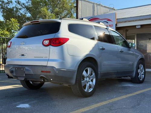 2011 Chevrolet Traverse LTZ — photo 9