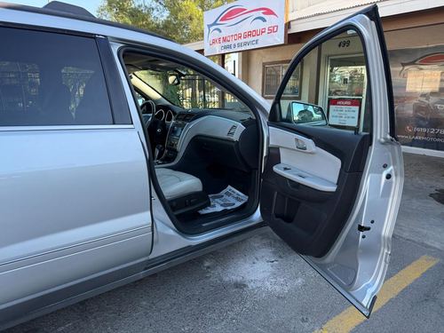 2011 Chevrolet Traverse LTZ — photo 10