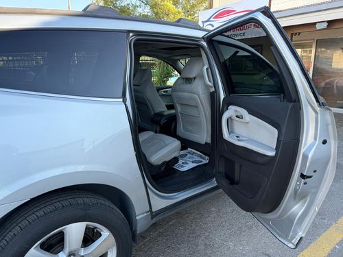 2011 Chevrolet Traverse LTZ — photo 11
