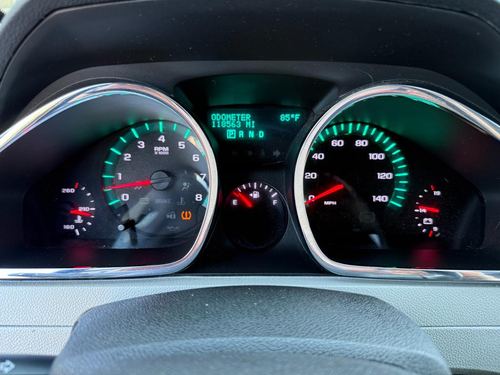 2011 Chevrolet Traverse LTZ — photo 22