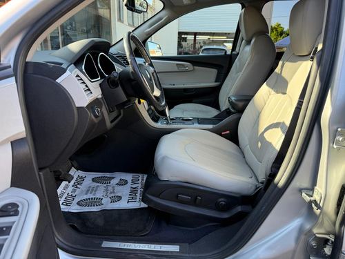 2011 Chevrolet Traverse LTZ — photo 18