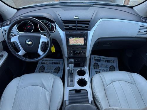 2011 Chevrolet Traverse LTZ — photo 13