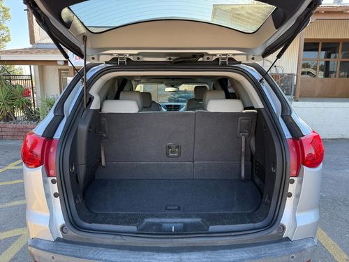 2011 Chevrolet Traverse LTZ — photo 33