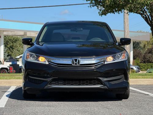 2017 Honda Accord LX — photo 4