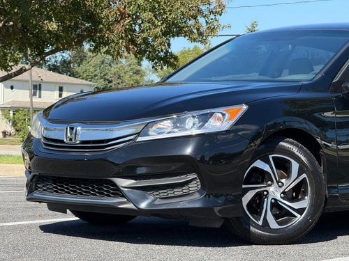 2017 Honda Accord LX — photo 7