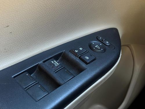 2017 Honda Accord LX — photo 32