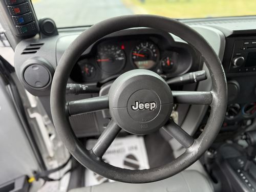 2009 Jeep Wrangler X — photo 16