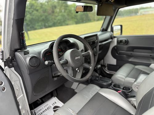 2009 Jeep Wrangler X — photo 17