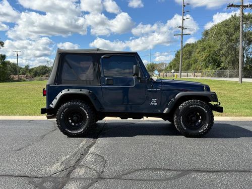 2000 Jeep Wrangler SE — photo 7