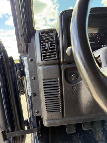 2000 Jeep Wrangler SE — photo 35
