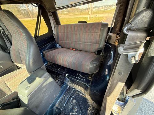 2000 Jeep Wrangler SE — photo 24