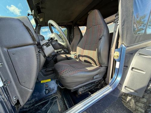 2000 Jeep Wrangler SE — photo 15