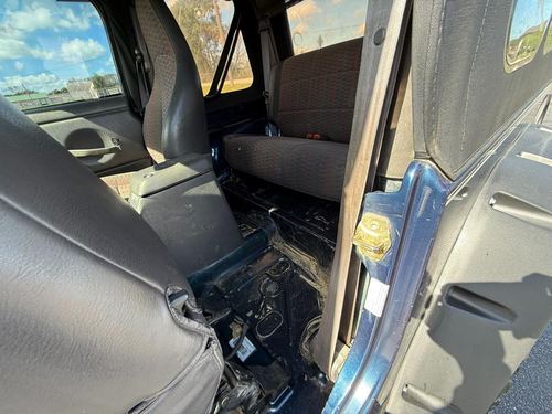 2000 Jeep Wrangler SE — photo 29
