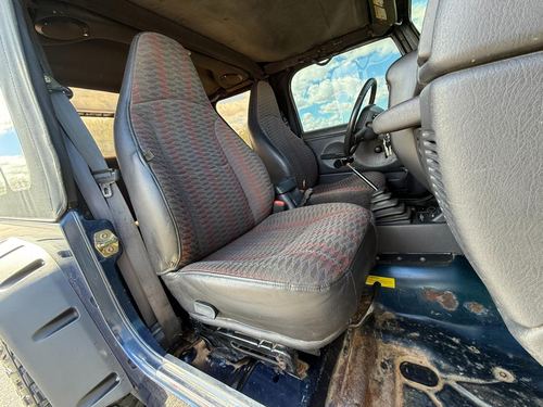 2000 Jeep Wrangler SE — photo 20