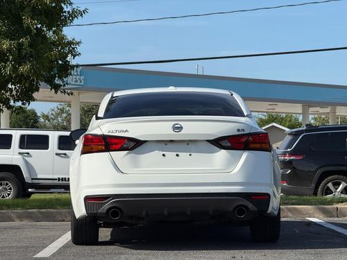 2020 Nissan Altima SR FWD — photo 11