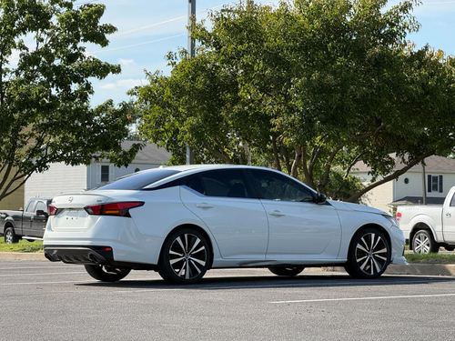 2020 Nissan Altima SR FWD — photo 13
