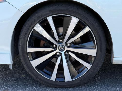2020 Nissan Altima SR FWD — photo 16