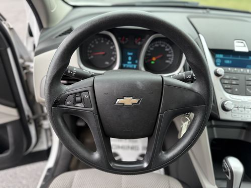 2010 Chevrolet Equinox LT — photo 23