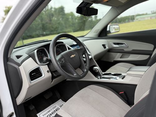 2010 Chevrolet Equinox LT — photo 24