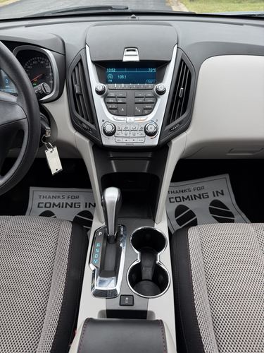 2010 Chevrolet Equinox LT — photo 30