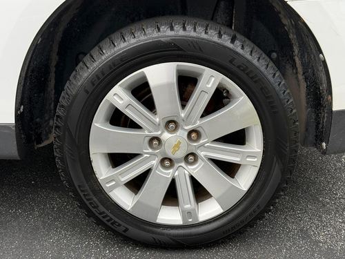 2011 Chevrolet Equinox LTZ — photo 40