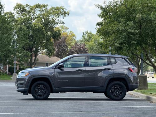2018 Jeep Compass Sport — photo 12
