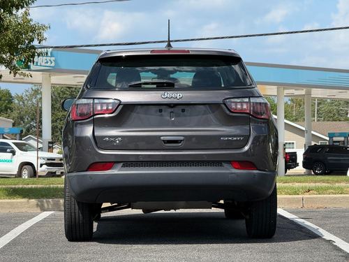 2018 Jeep Compass Sport — photo 8