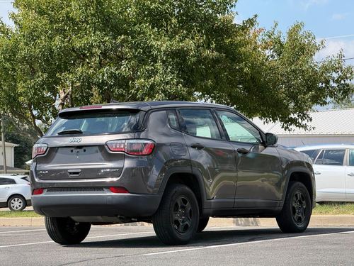 2018 Jeep Compass Sport — photo 6