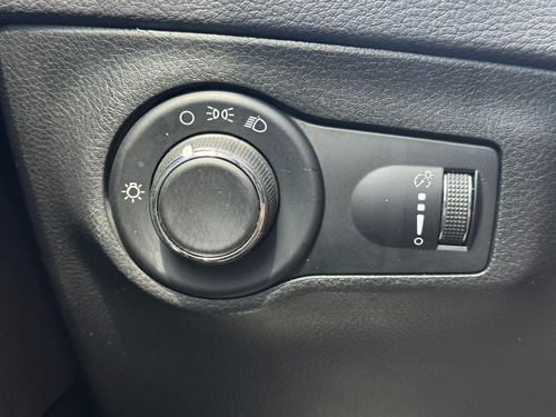 2018 Jeep Compass Sport — photo 32