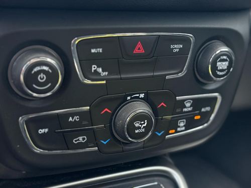 2018 Jeep Compass Sport — photo 19