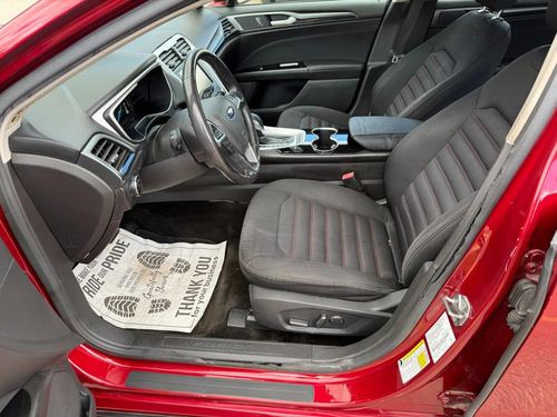 2016 Ford Fusion — photo 15